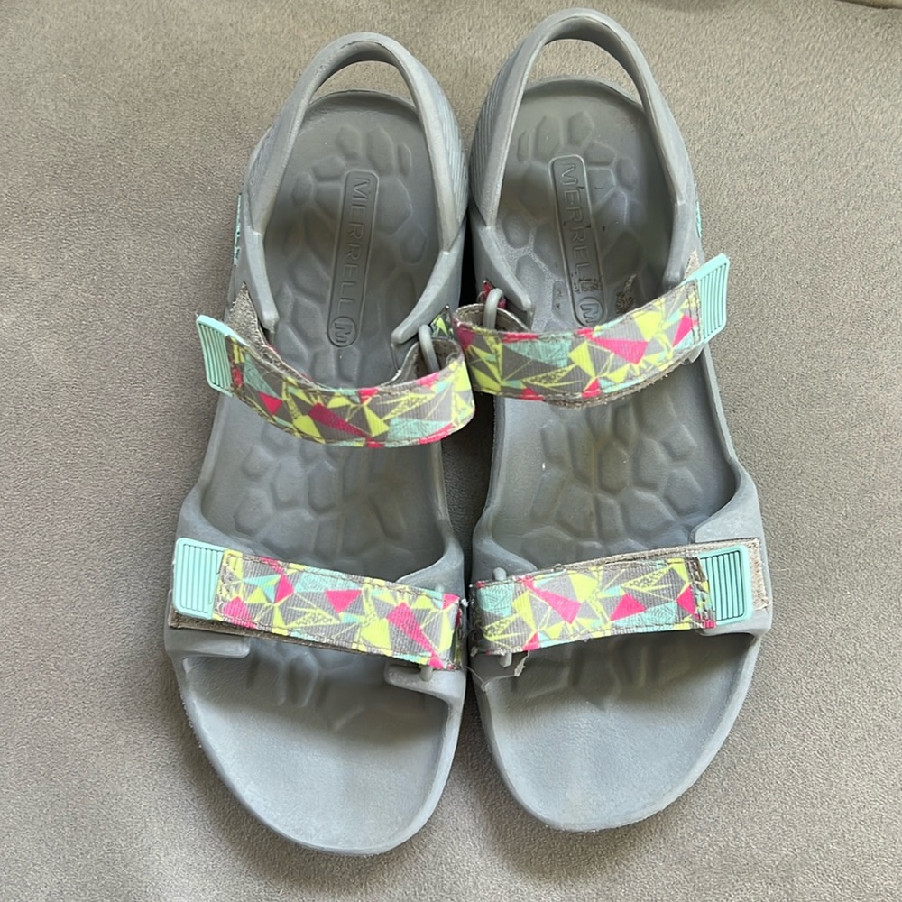 Women’s sandals